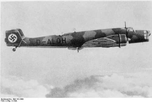 Junkers Ju-86 in flight.