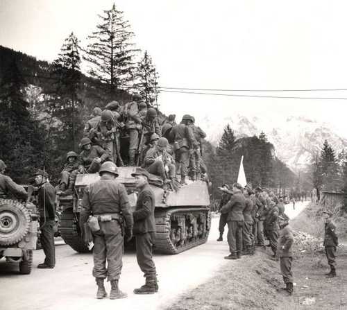 3rd ID outside Berchtesgaden