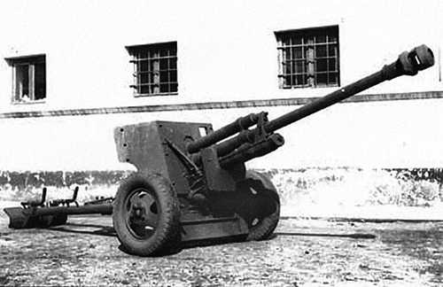 Romanian 75mm DT-UDR 26 anti-tank gun 