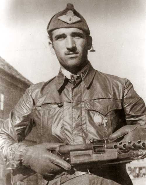 Bulgarian paratrooper1945