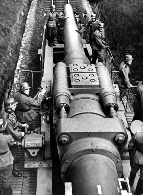 280-mm railway gun