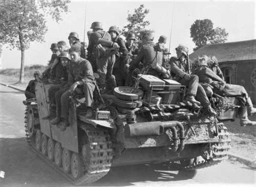 Infantry on a StuG