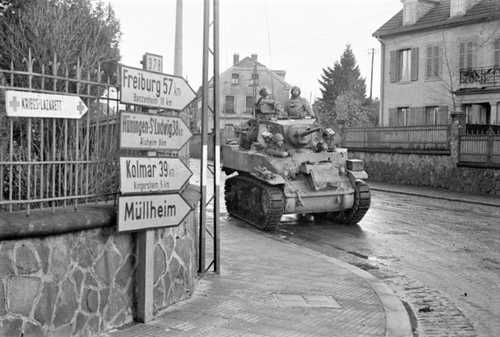 French tank in a French city