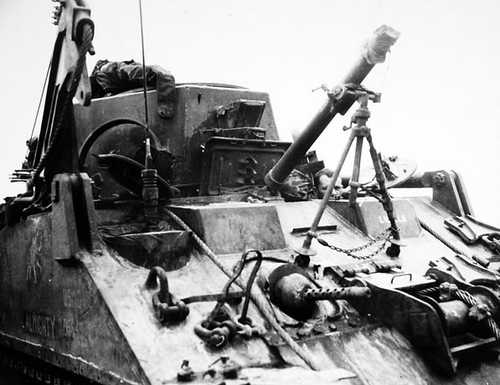81mm mortar on tank