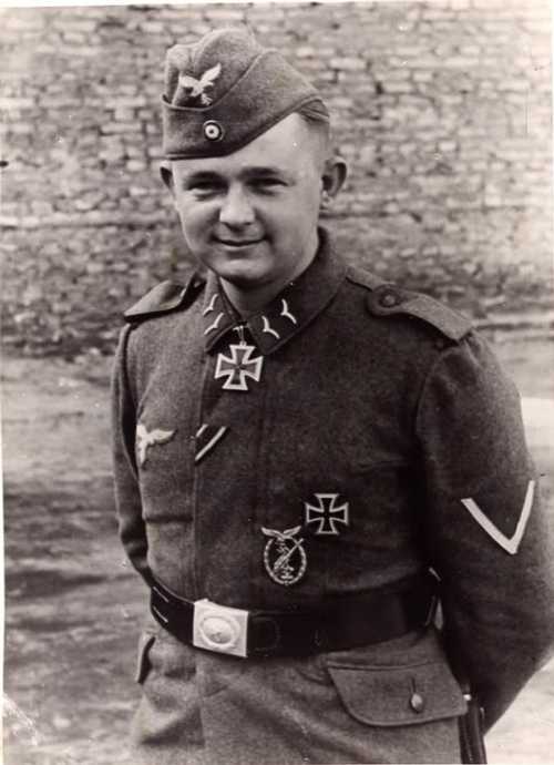Arnold Huebner - Flak Regiment 33