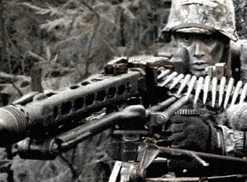 MG 42 Gunner - reenacting