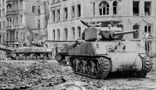 M4A3E2 Jumbo Shermans in Cologne