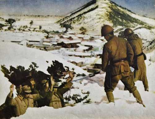 Chinese Soldiers Surrender