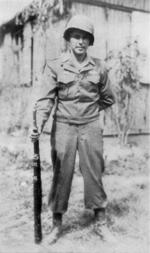 FIRST AMERICAN ENTERS DACHAU
