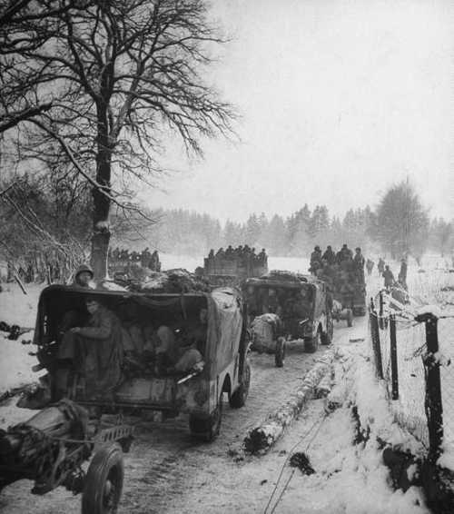 US 1st Army on the road,Bulge 