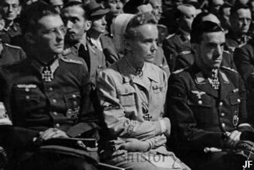 Ilse schulz flanked by Knights Cross winners