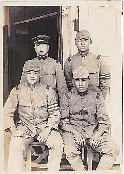 Japanese army group early field hats