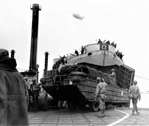 Unloading a DUKW