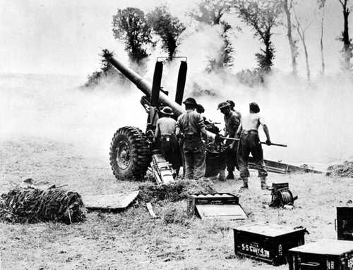 Medium gun in action