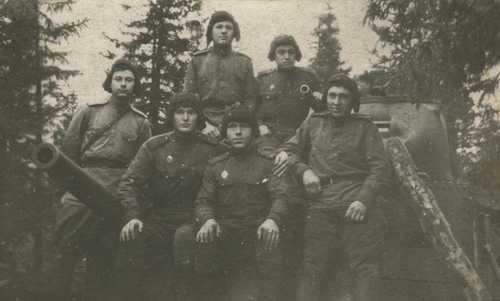 Soviet crew M3 tank 