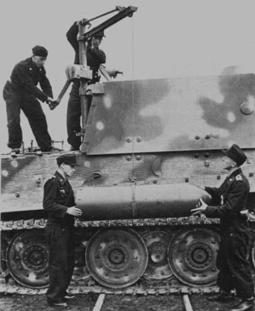 38cm Raketenwerfer 61 L/5.4 [Strumtiger]