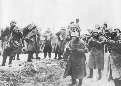 Poland? sept 1939 eating lunch