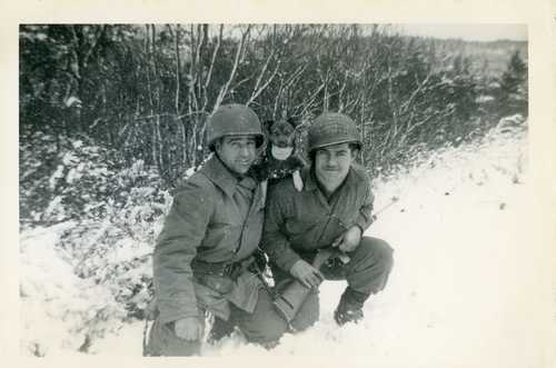 Two artillerymen with   Gunner.