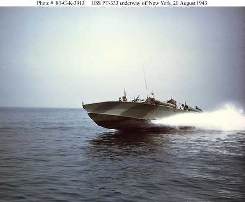 USS PT-333 underway off New York