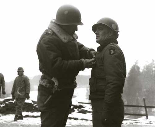 Patton awards General McAuliffe