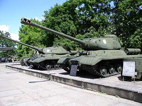 Soviet IS-2 (Josef Stalin) heavy tank