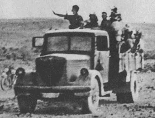 WHAT TYPE OF TRUCK IS THIS ? ? ?  